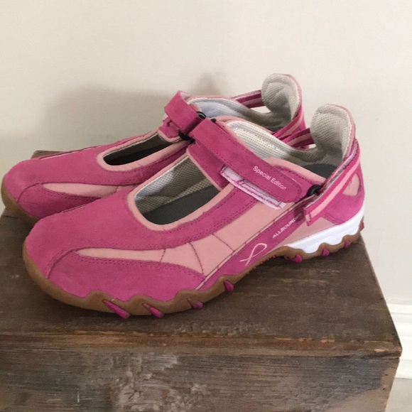 Women’s Mephisto Cancer Awareness Shoes - Picture 1 of 7